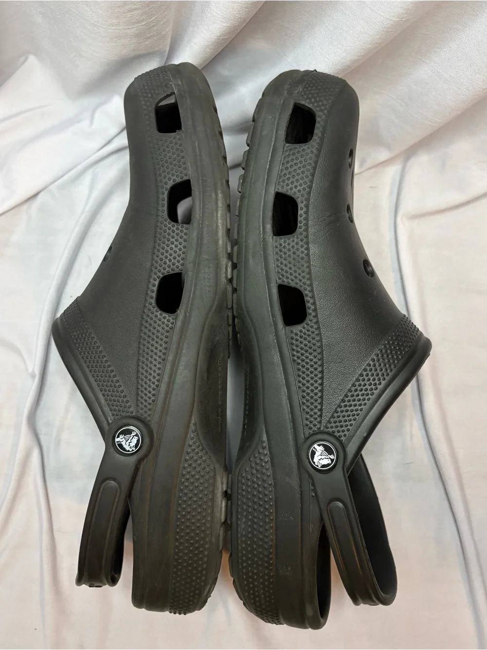 CROCS comfortable slip